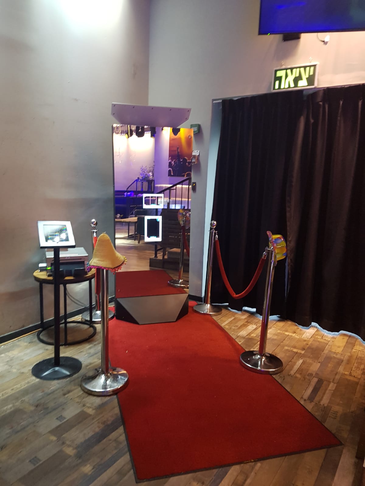 Tower Mirror Photo Booth Rentals Bay Area Bamphotobooths